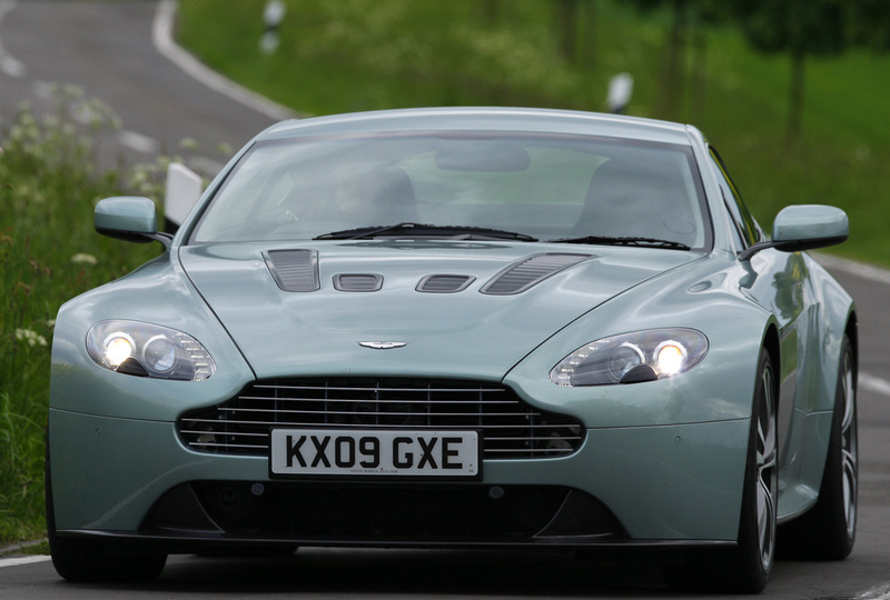 Illustration for article titled 2010 Aston Martin V12 Vantage: Driven